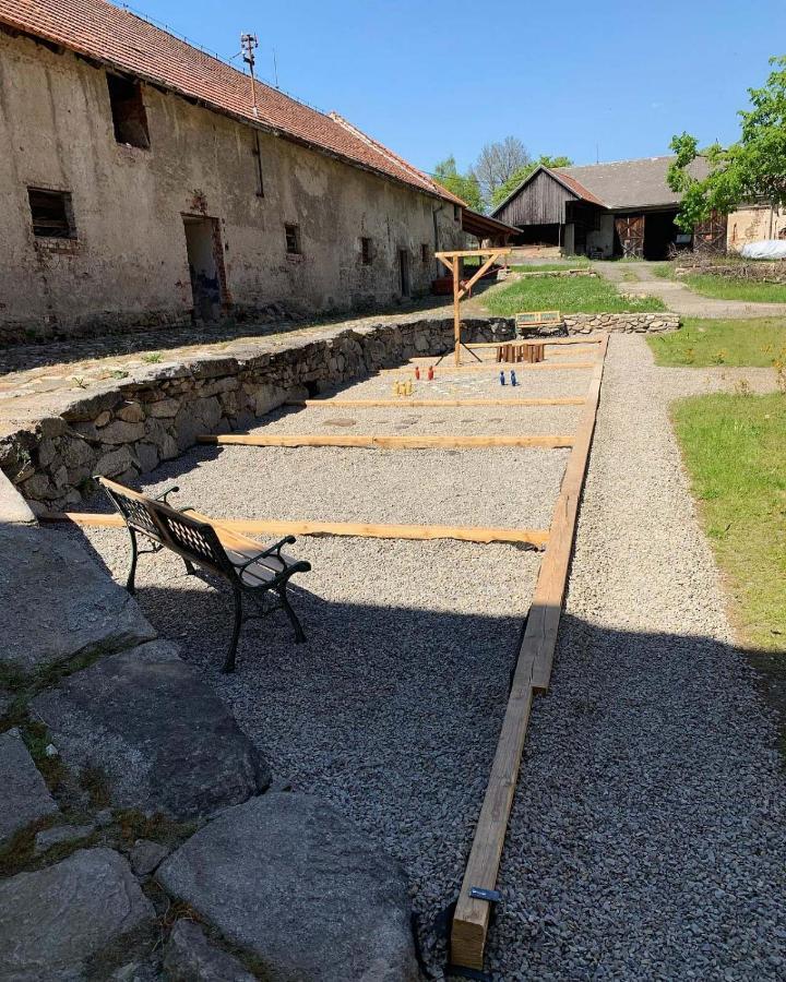 Zamek Mokrosuky Exterior photo